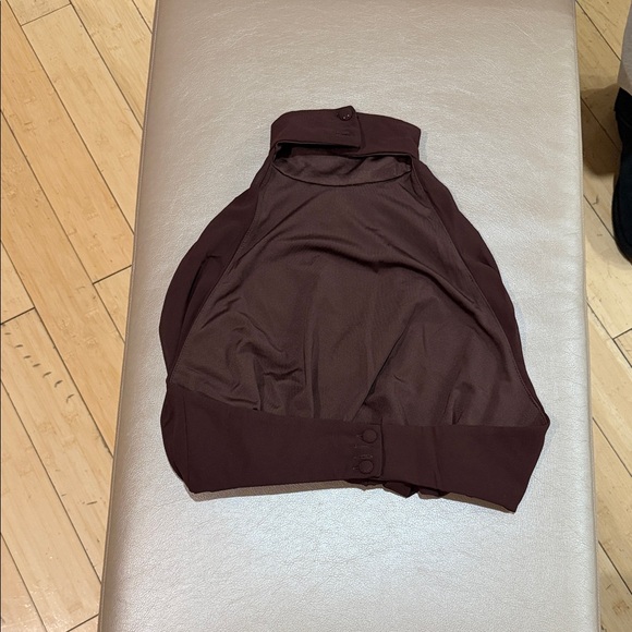 Elegant Brown Women's Top - Picture 2 of 3